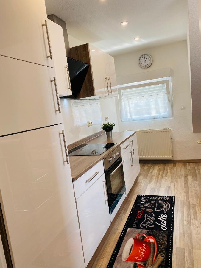 T&T Ferienwohnung Rheinbrohl Экстерьер фото