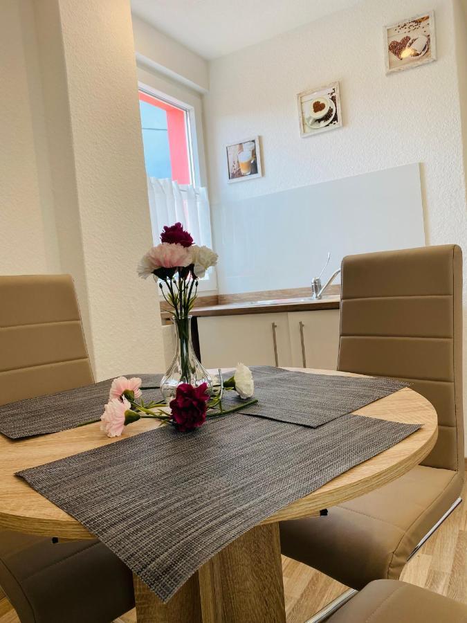 T&T Ferienwohnung Rheinbrohl Экстерьер фото